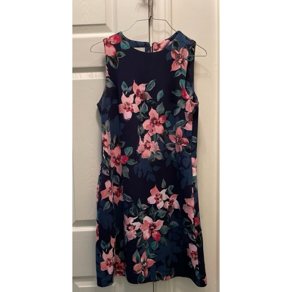 Women’s size 4 (Small) Dress‎ With Floral Print